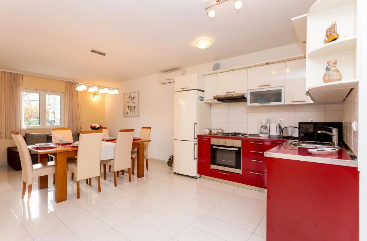 Villa Josip Near Omis , Private Pool Екстер'єр фото